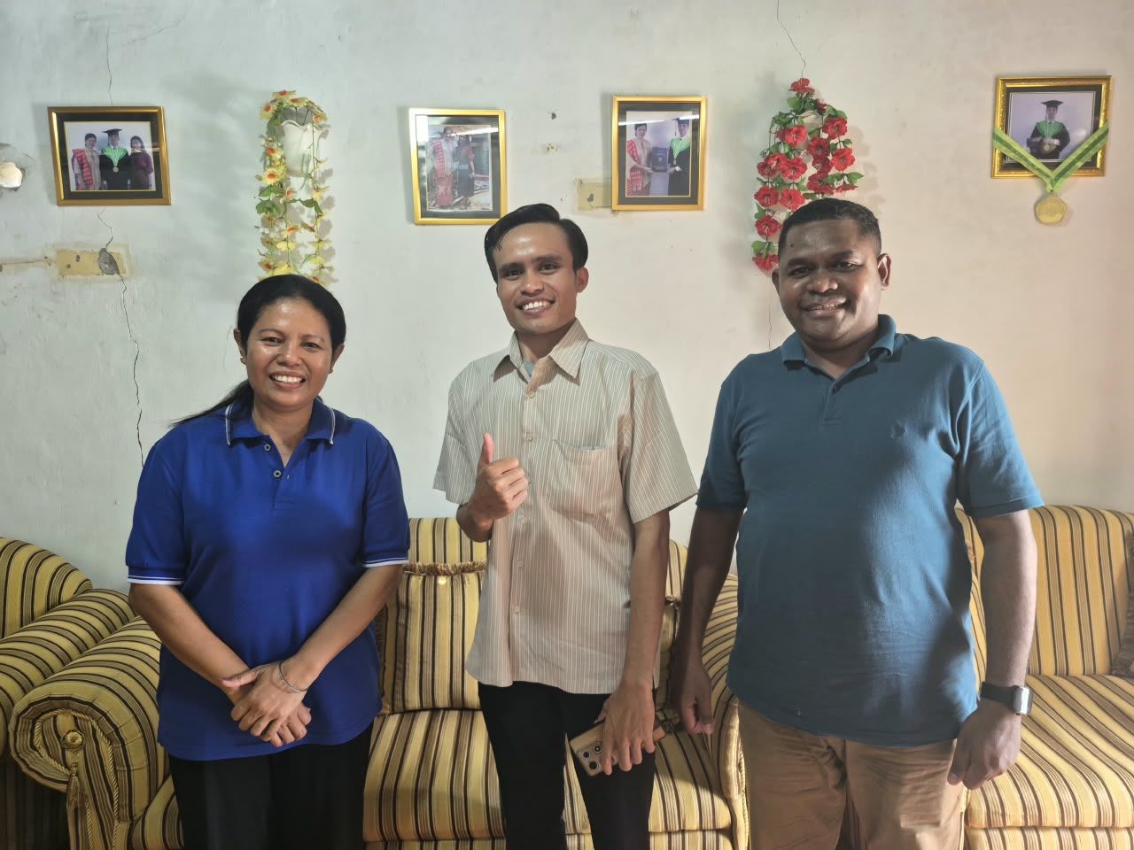 Kunjungan ke rumah orang tua sdri Sarlita